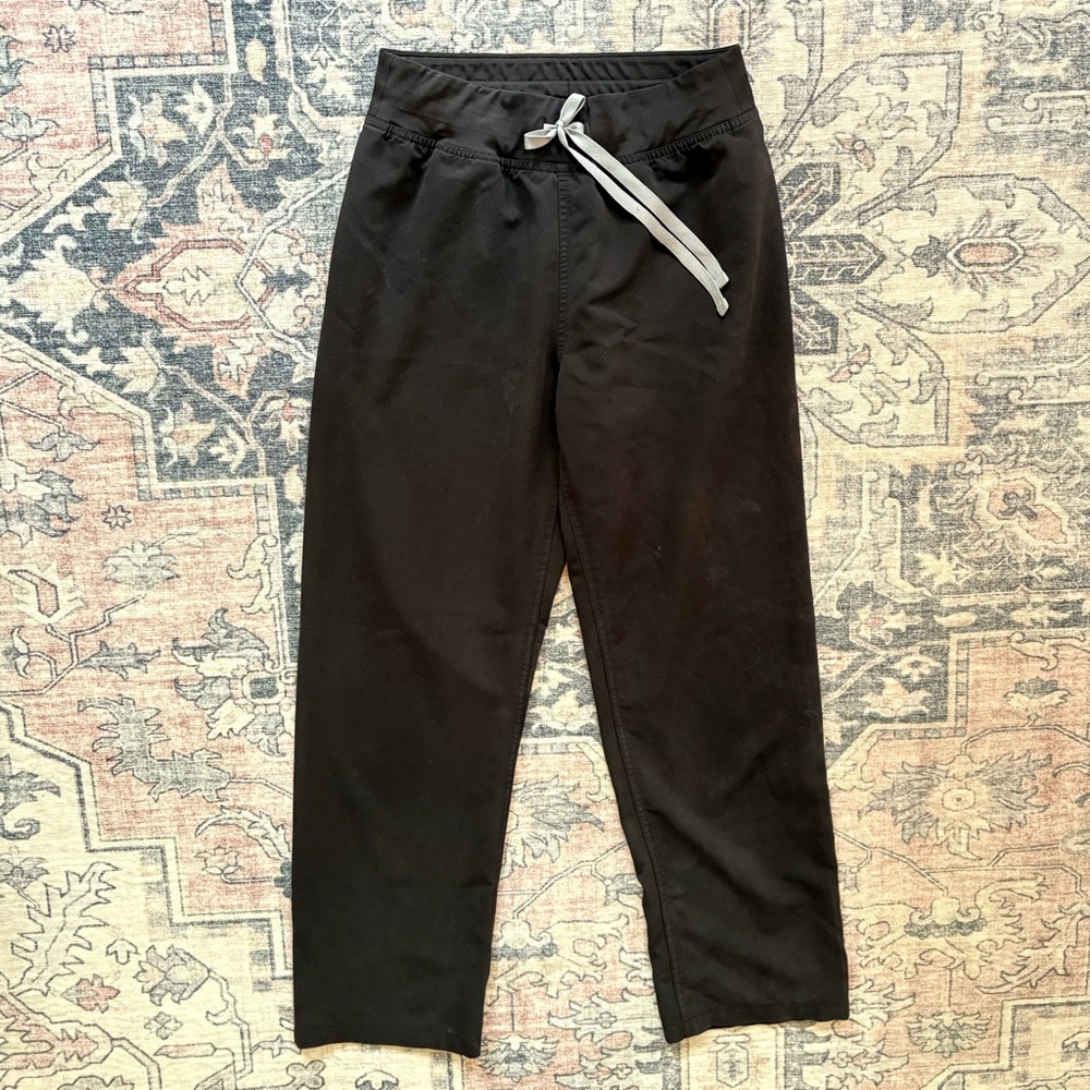 🖤 FIGS HW Livingston scrub pants, size S/P 🖤